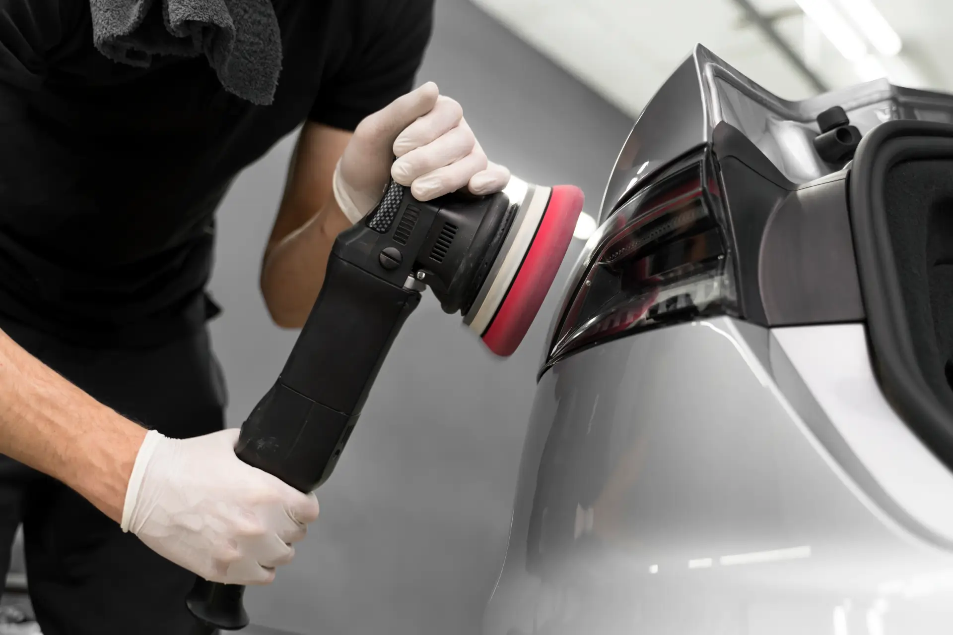 close-up-car-care-process (3)